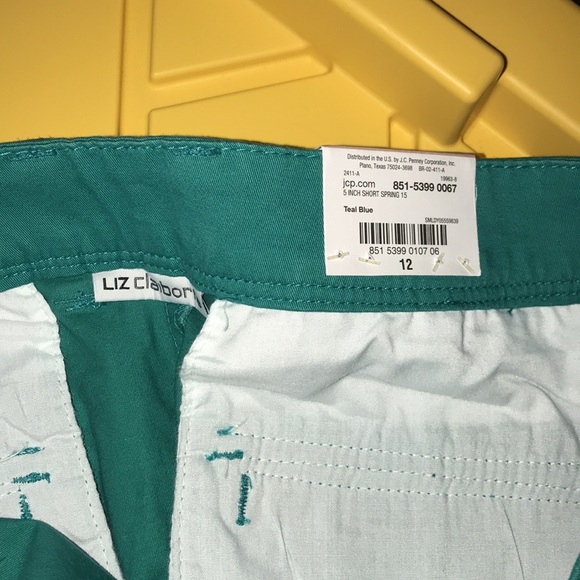 NWT Liz Claiborne Chino Shorts In Green Color sz 12 - Picture 7 of 8